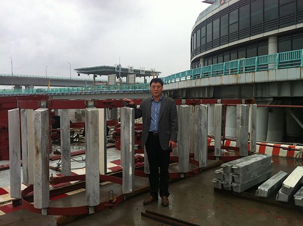 大橋犧牲陽(yáng)極施工現(xiàn)場(chǎng)